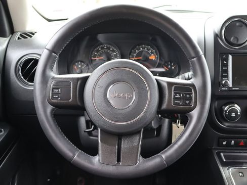 Used 2016 Jeep Patriot High Altitude image 18
