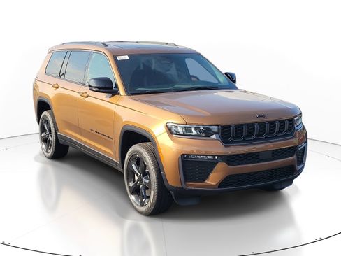 New 2026 Jeep Grand Cherokee L Limited w/ Limited Altitude Package AWD/4WD image 2