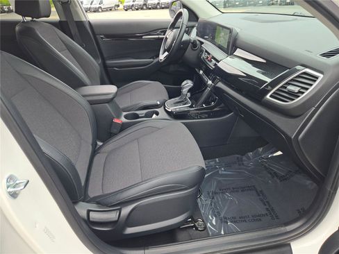 Used 2025 Kia Seltos S FWD image 7