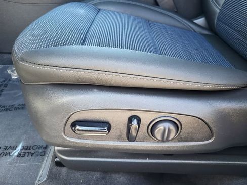 Used 2025 Buick Envista Preferred w/ Convenience I Package FWD image 14