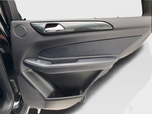 Used 2018 Mercedes-Benz GLE 350 4MATIC image 28