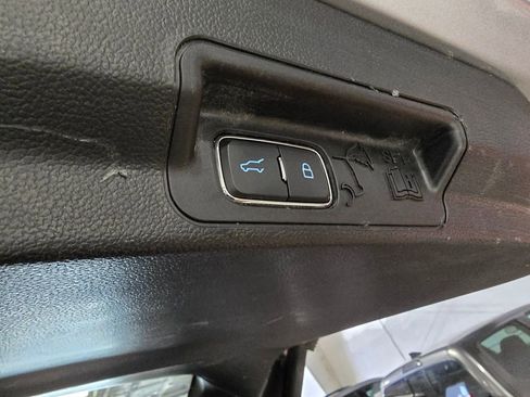 Used 2024 Ford Explorer XLT w/ Equipment Group 202A image 20