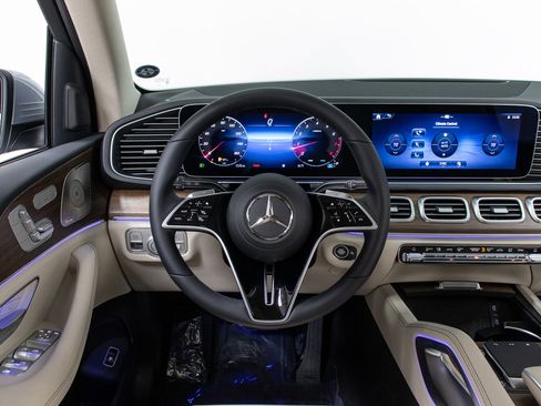 Used 2025 Mercedes-Benz GLE 350 4MATIC image 18