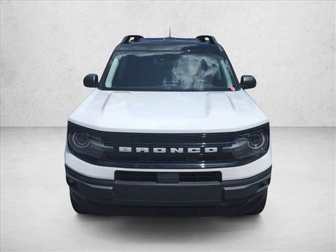 Used 2023 Ford Bronco Sport Outer Banks w/ Tech Package AWD/4WD image 2