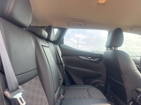 Certified 2022 Nissan Rogue Sport SV w/ Technology Package image 31