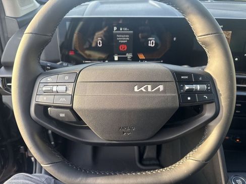 New 2026 Kia Sportage LX FWD image 15