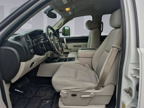 Used 2011 Chevrolet Silverado 3500 LT w/ Interior Plus Package AWD/4WD image 10