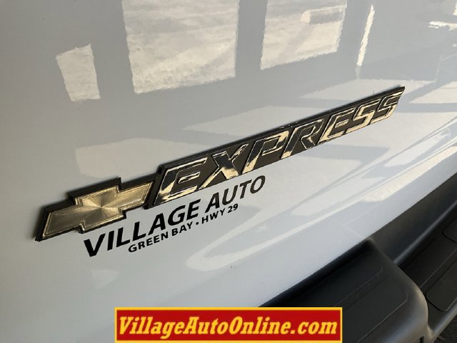 Used 2019 Chevrolet Express 2500 RWD image 21