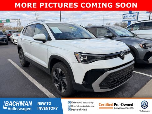 Certified 2025 Volkswagen Taos SE w/ Panoramic Sunroof Package image 1