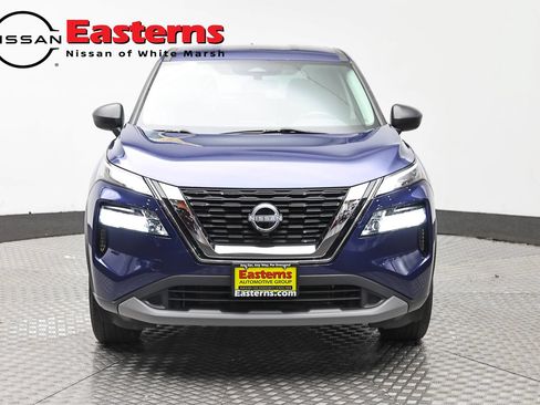 Used 2023 Nissan Rogue S AWD/4WD image 2