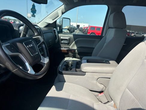 Used 2017 GMC Sierra 1500 SLE w/ SLE Value Package AWD/4WD image 14