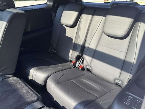 Used 2023 Mercedes-Benz GLS 450 4MATIC image 16
