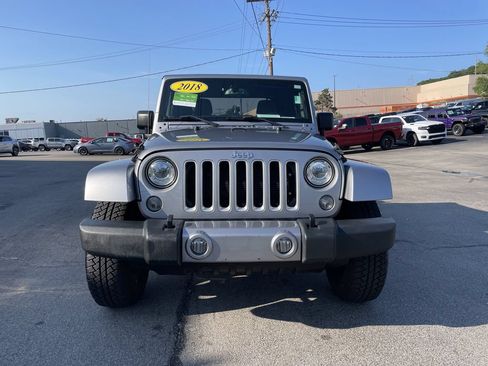 Certified 2018 Jeep Wrangler Sahara w/ Connectivity Group AWD/4WD image 5