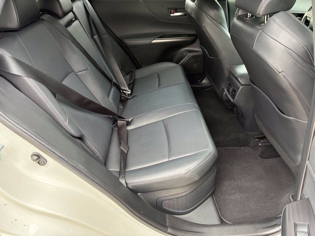 Used 2022 Toyota Venza XLE AWD/4WD image 17