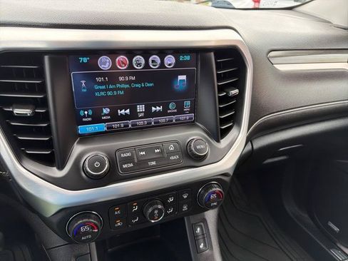 Used 2017 GMC Acadia SLT AWD/4WD image 18