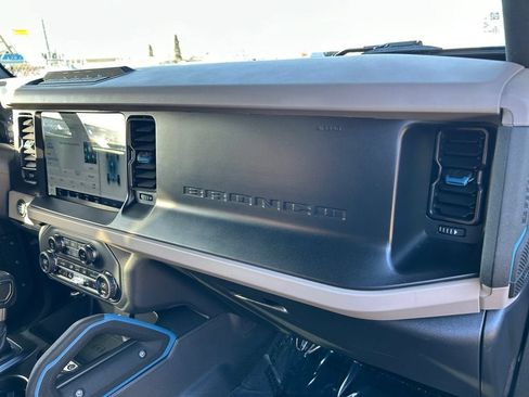 Used 2023 Ford Bronco Wildtrak AWD/4WD image 26