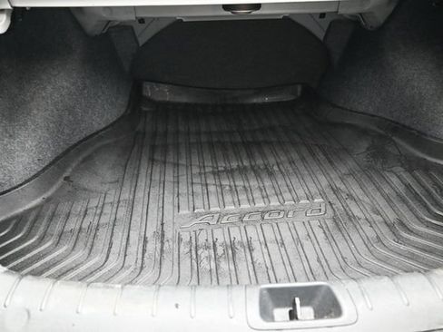 Used 2015 Honda Accord EX-L image 16