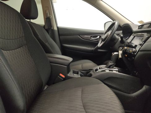 Used 2019 Nissan Rogue S w/ Special Edition Package FWD image 21