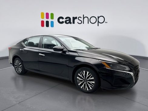 Used 2023 Nissan Altima 2.5 SV AWD/4WD image 7