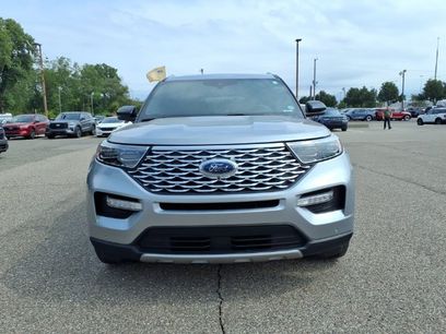 Certified 2022 Ford Explorer Platinum w/ Equipment Group 601A