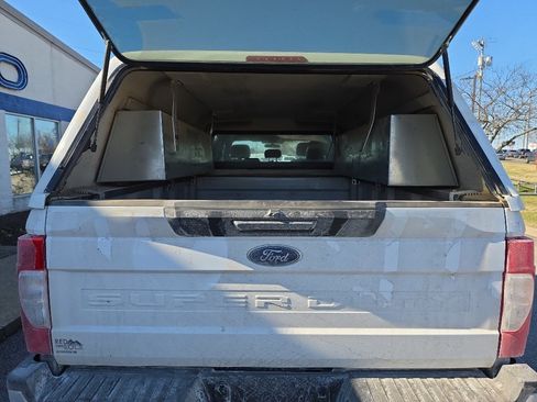 Used 2020 Ford F250 XL w/ Power Equipment Group image 14