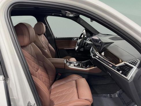 Certified 2025 BMW X5 xDrive40i image 9