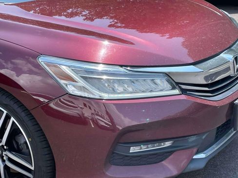 Used 2016 Honda Accord Touring image 8