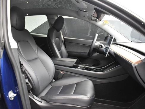 Used 2021 Tesla Model Y Long Range image 12