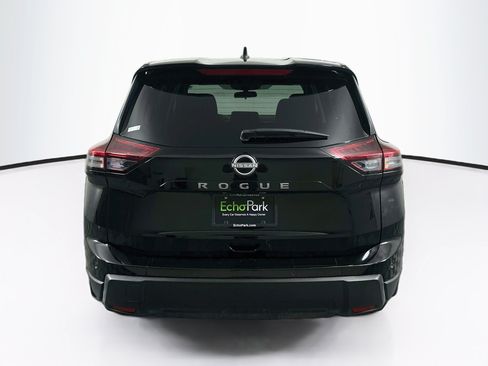 Used 2025 Nissan Rogue S FWD image 7