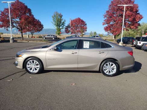 Used 2024 Chevrolet Malibu LT image 11
