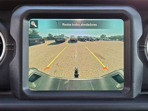 Used 2020 Jeep Gladiator Overland w/ Popular Equipment Package image 18