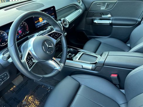 Certified 2025 Mercedes-Benz GLB 250 4MATIC image 10
