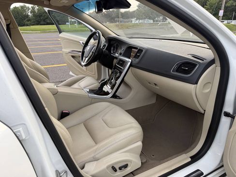 Used 2015 Volvo S60 T5 Premier Plus FWD image 13