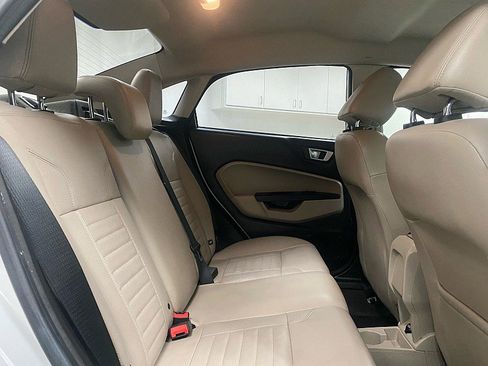 Used 2014 Ford Fiesta Titanium image 15