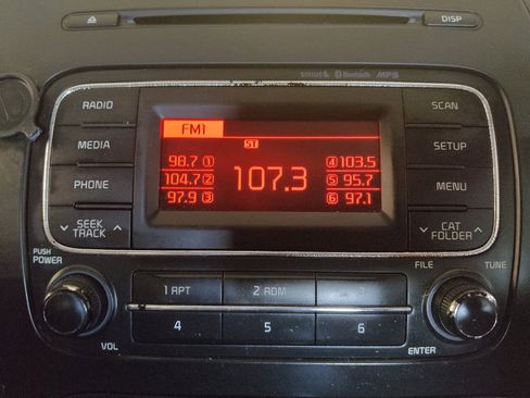 Used 2016 Kia Forte LX FWD image 25