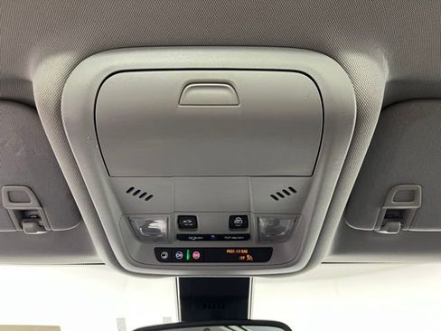 Used 2021 GMC Terrain SLE w/ Driver Convenience Package image 36