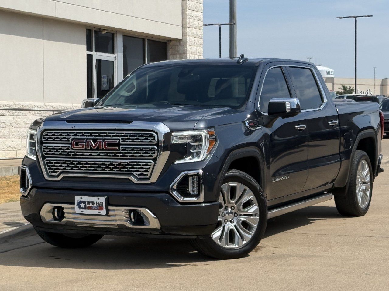 Used 2021 GMC Sierra 1500 Denali w/ Denali Premium Package AWD/4WD image 1