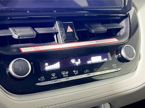 Used 2024 Toyota Corolla Cross L image 26