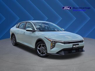 Used 2025 Kia K4 FWD video 1