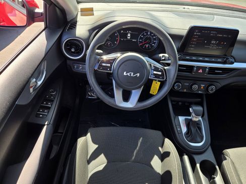 Used 2023 Kia Forte LXS w/ LXS Technology Package FWD image 12