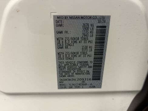 Used 2025 Nissan Pathfinder SV image 19