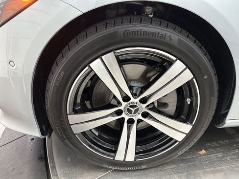 Used 2025 Mercedes-Benz C 300 Sedan image 31