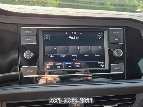 Used 2024 Volkswagen Jetta SE w/ Panoramic Sunroof Package FWD image 20