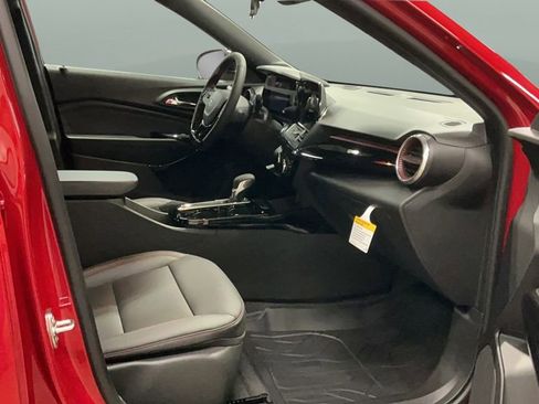 New 2026 Chevrolet Trax RS FWD image 25