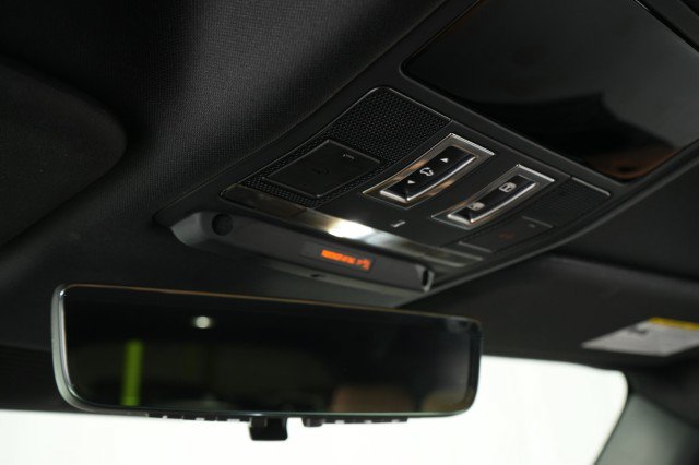 Used 2026 Land Rover Defender 110 X-Dynamic SE AWD/4WD image 48