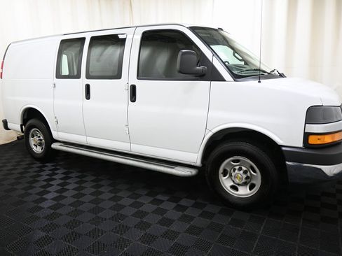 Used 2023 Chevrolet Express 2500 w/ Driver Convenience Package image 7