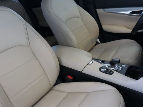 Certified 2020 INFINITI QX50 Luxe w/ Navigation Package image 33