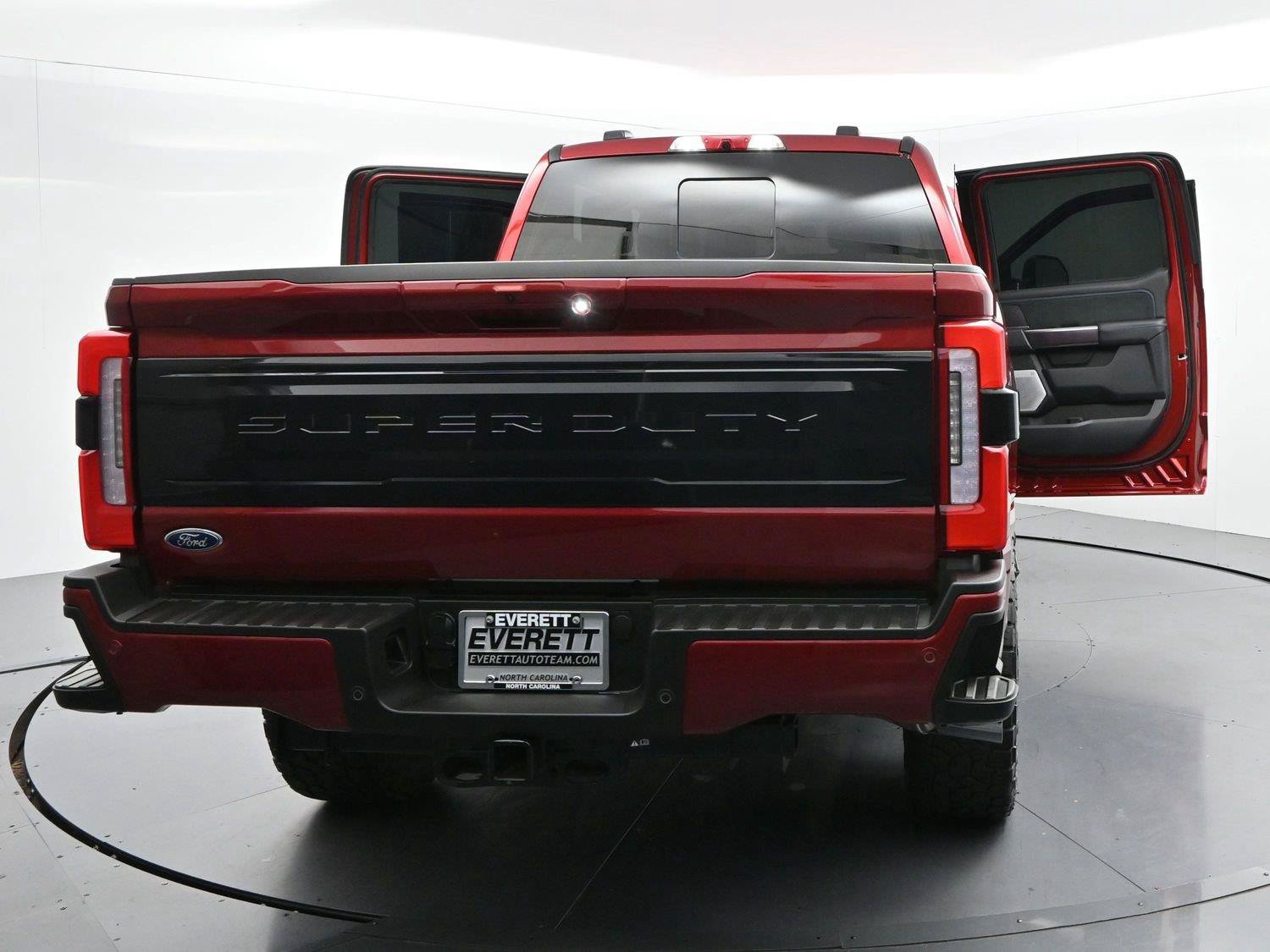 Used 2026 Ford F350 Platinum w/ FX4 Off-Road Package AWD/4WD image 48