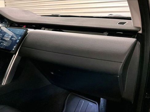 Certified 2025 Land Rover Discovery Sport S image 25