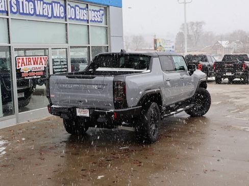 New 2025 GMC Hummer EV 2X image 48